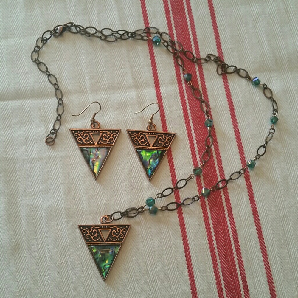 Gorgeous Copper and Crystal Necklace and Earrings